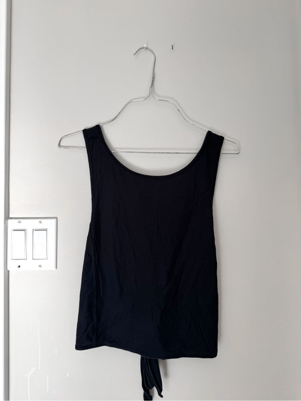 Lululemon Tie Back/Keyhole Tank Top